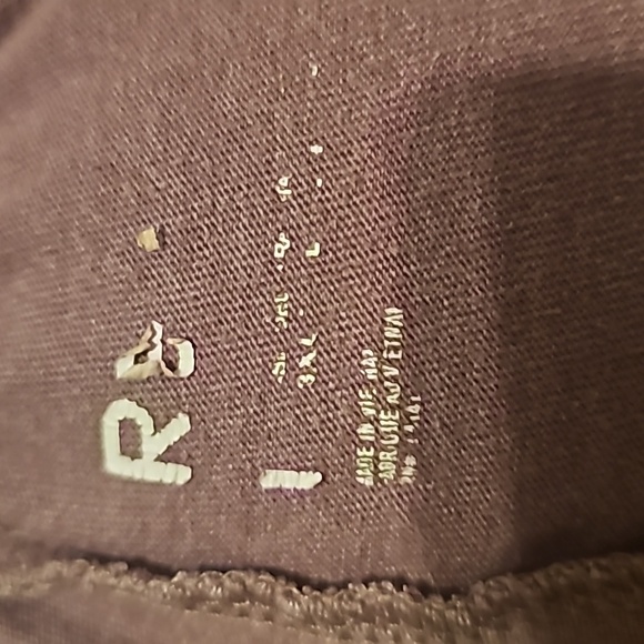 FREE W any purchase over $5 Reebok sz tag missing purple shorts see measurement - Picture 4 of 6